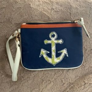 Anchor zip wristlet